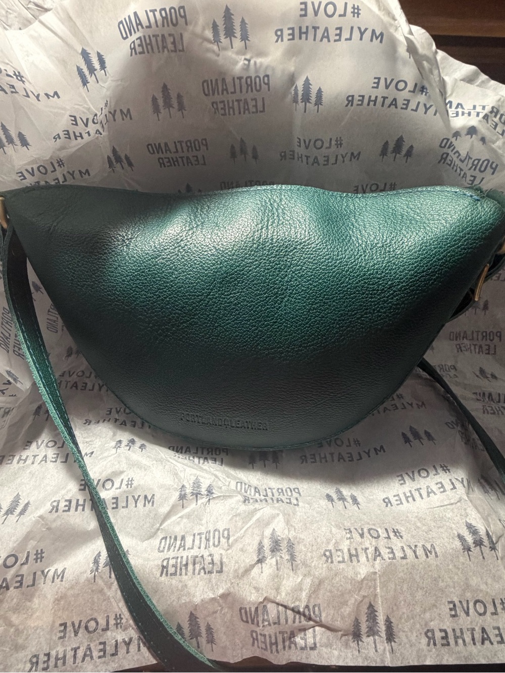 Portland Leather Koala sea glass Crossbody/sling Bag - Picture 4 of 8